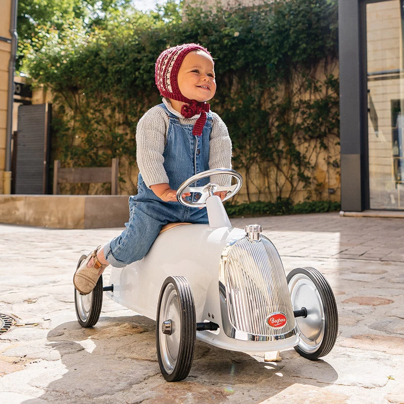 Rider Metal Ride On Car - Snow White 6 Rider Metal Ride On Car - Snow White - Image 4