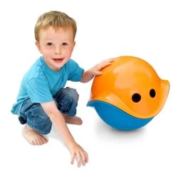 Bilibo Free Play Toy Red -Toy Specialty Store Bilibo Demo 04 a5c629ec 3d7f 434e a0ea ef08fc1c1056