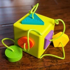 Fat Brain Toys Oombee Cube -Toy Specialty Store FA120 1 OombeeCube 8