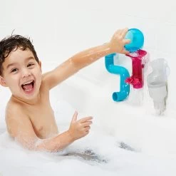 Boon Tubes Building Bath Toy -Toy Specialty Store RS15133 B11207 Tubes Lifestyle03 hpr